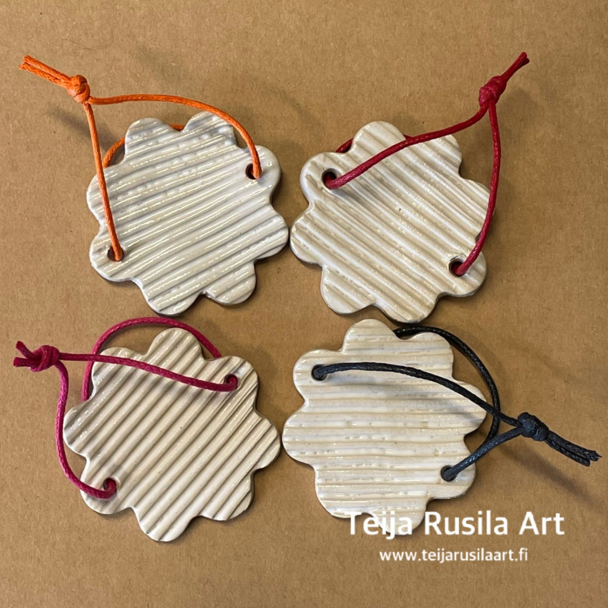 Teija Rusila Art | Siveltimen puhdistuskukka | Putsikukka